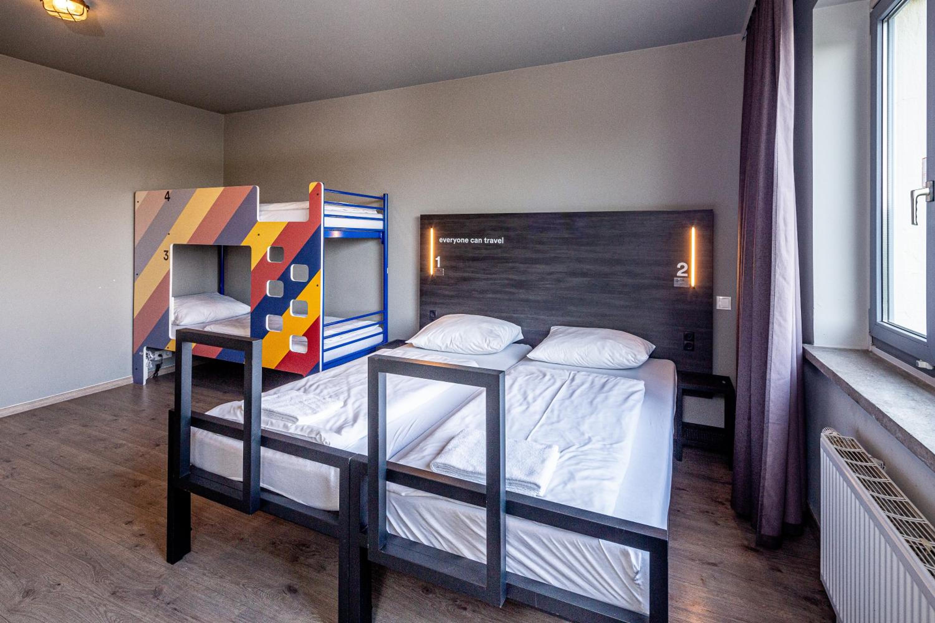 غرفة ثلاثية، a&o Hostel Weimar 3/10