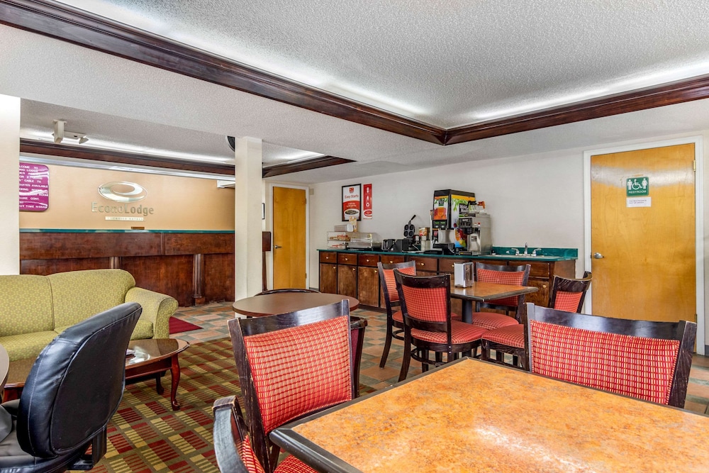 Econo Lodge Byron - Warner Robins 40/52