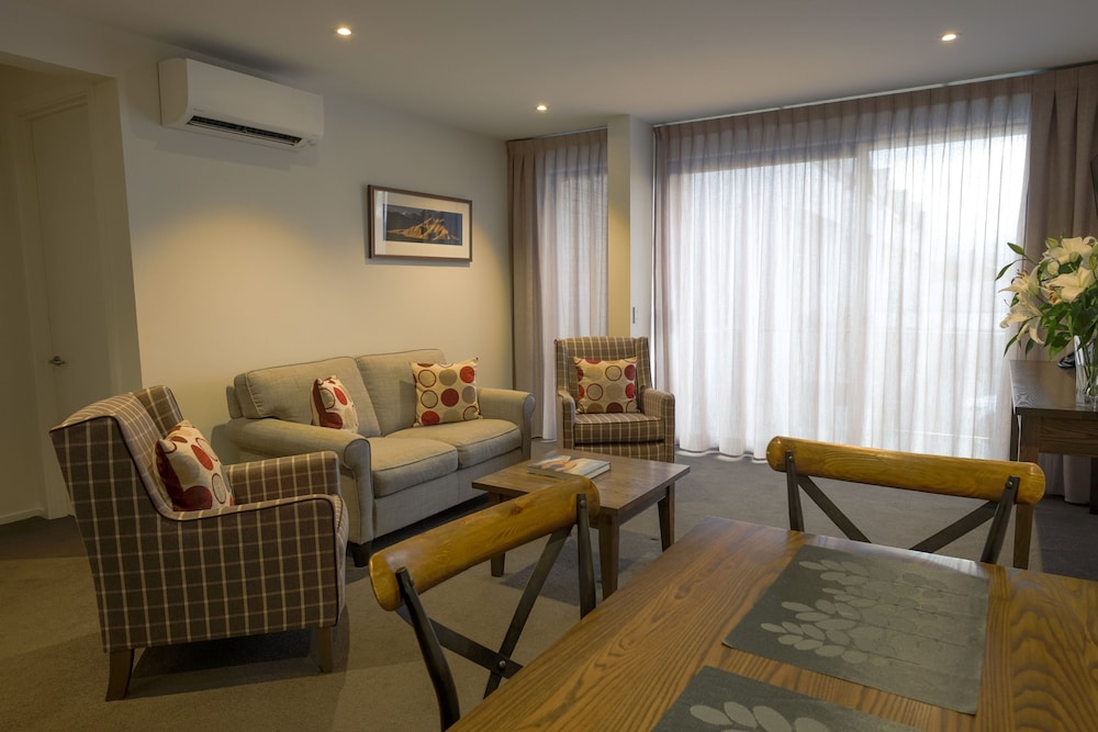 West Meadows Motel of Wanaka 35/50