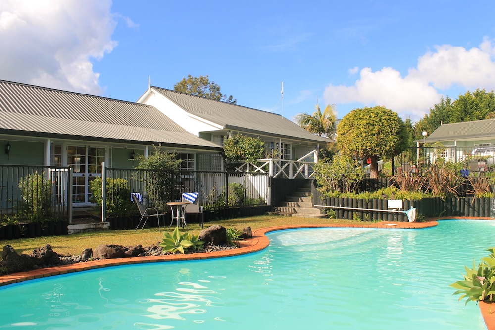 Ash Grove Boutique Motel 5/70