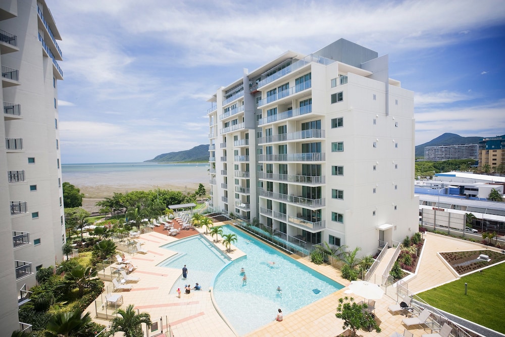 Mantra Trilogy Cairns 4/70