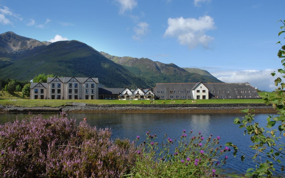 Isles of Glencoe Hotel 49/57