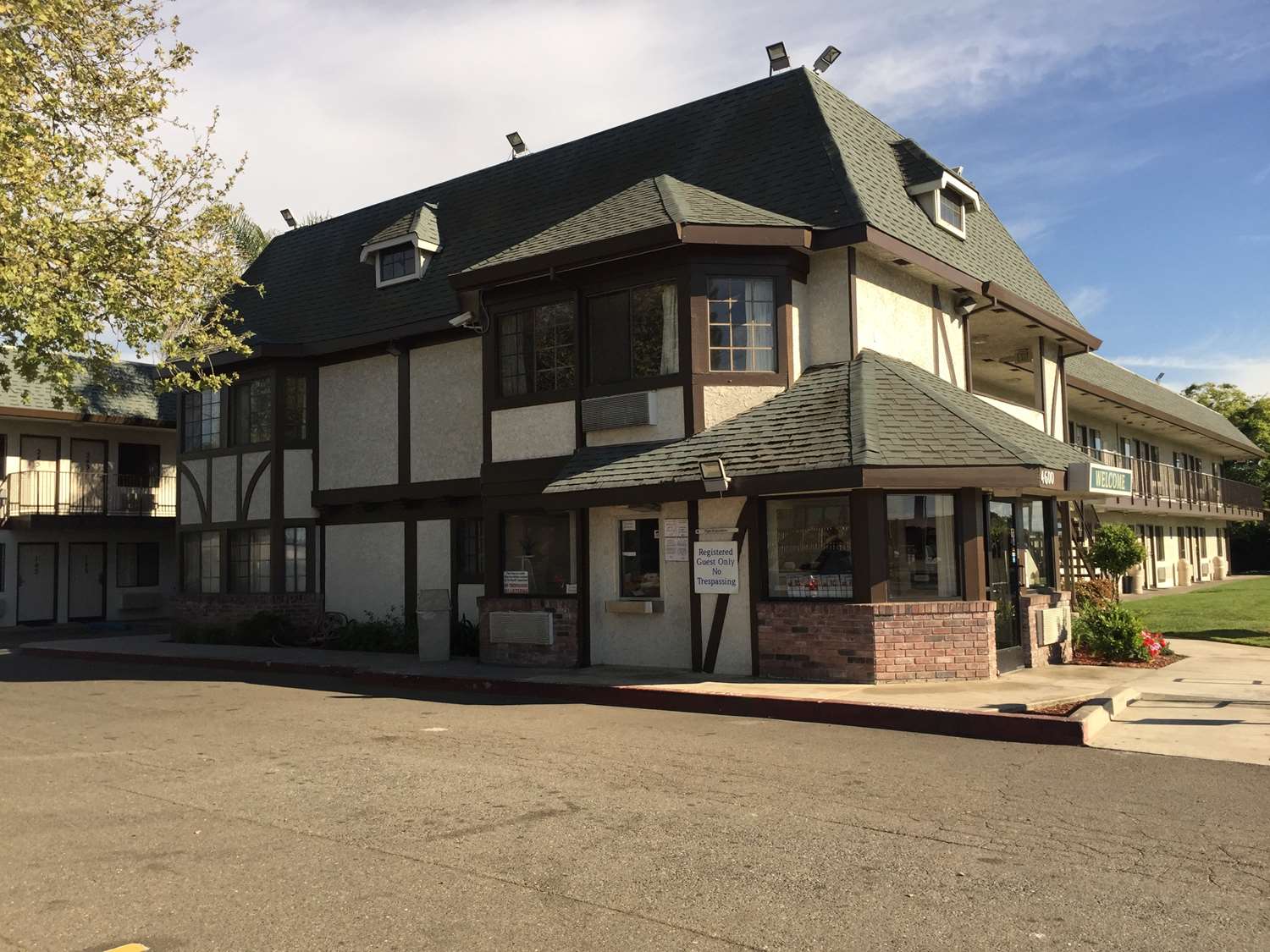 Americas Best Value Inn North Highlands Sacramento 4/10