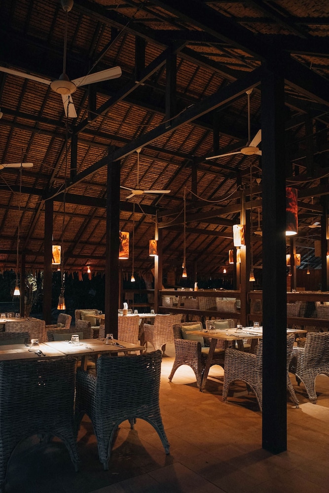 9 Hornbills Tented Camp 15/50