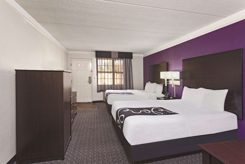 Deluxe, 2 Double Beds