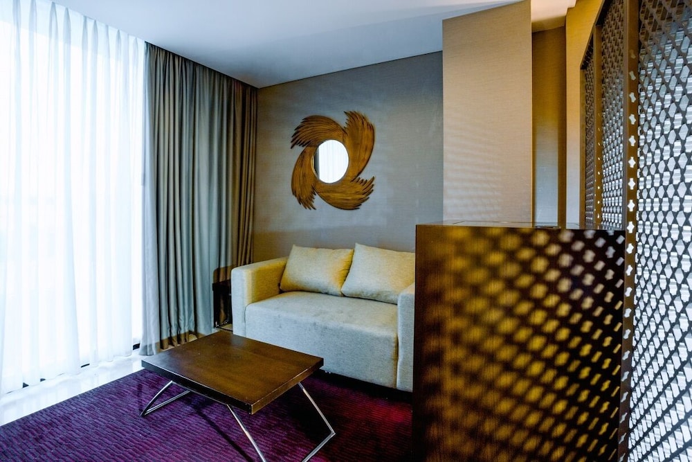 Emersia Hotel Resort 32/50
