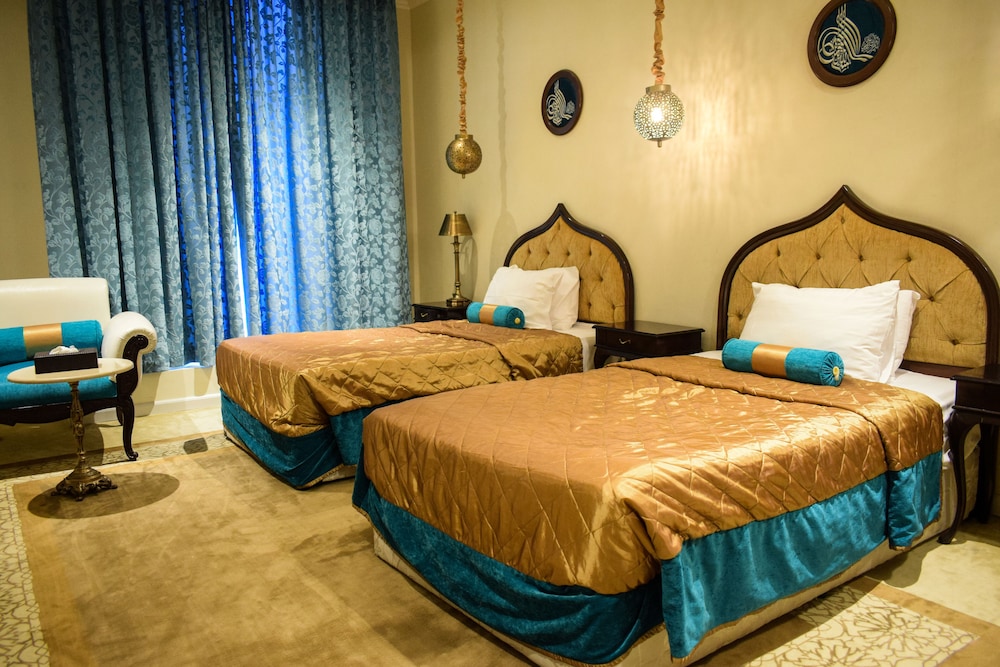 Saraya Corniche Hotel 26/83