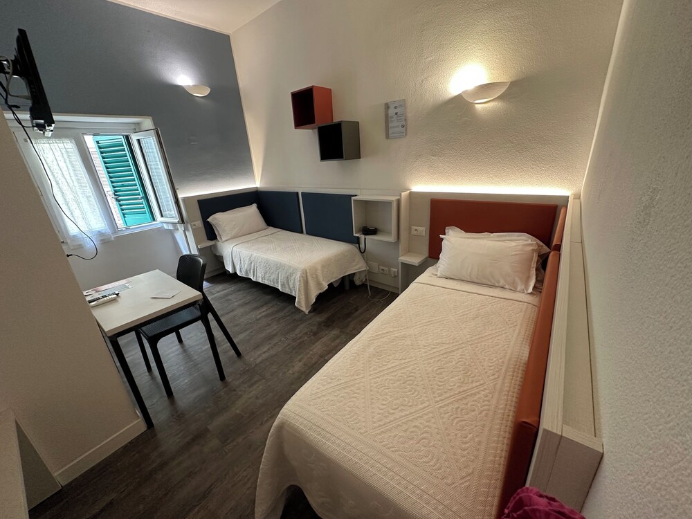 Azur Hotel 15/59