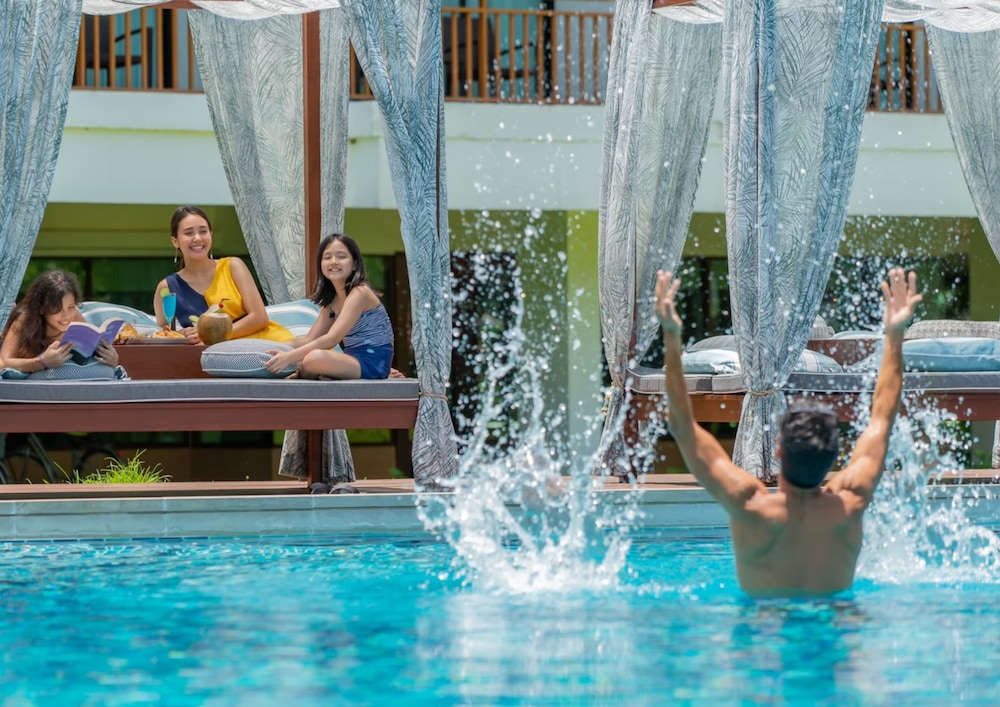 Naithonburi Beach Resort 14/43