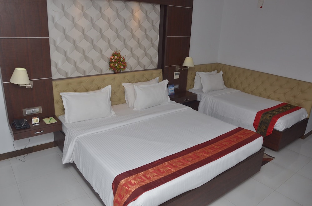 Airport City Hotel 10/35