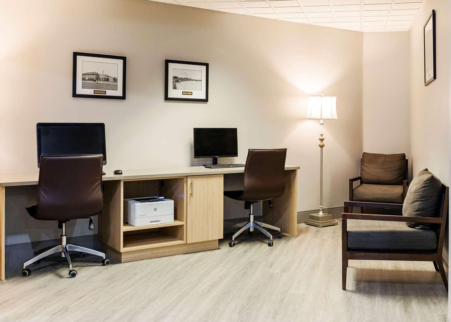 Country Inn & Suites by Radisson, Appleton Airport - Fox River Mall Area 17/20