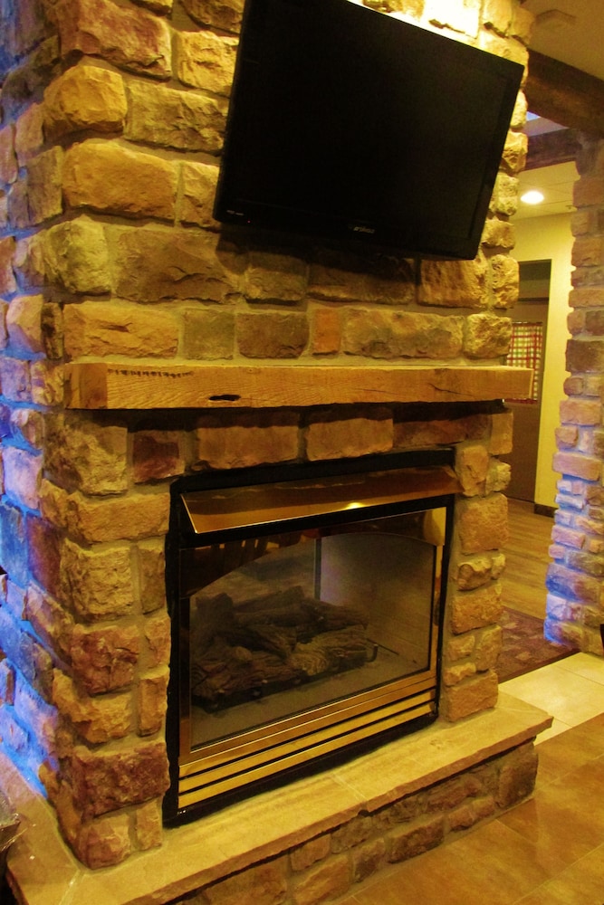 CRYSTAL SPRINGS INN AND SUITES 19/39