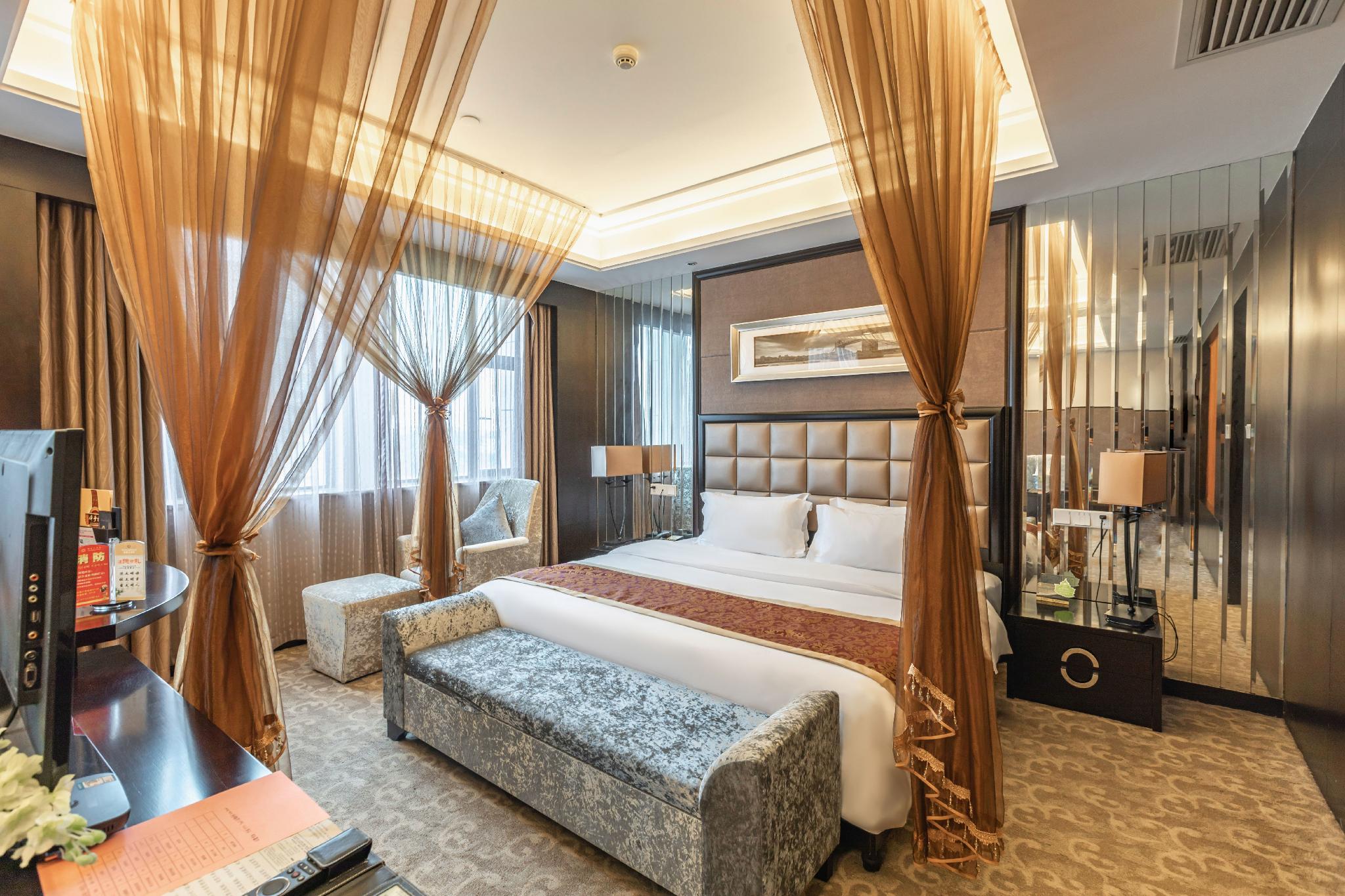 Guomao Hotel 16/35