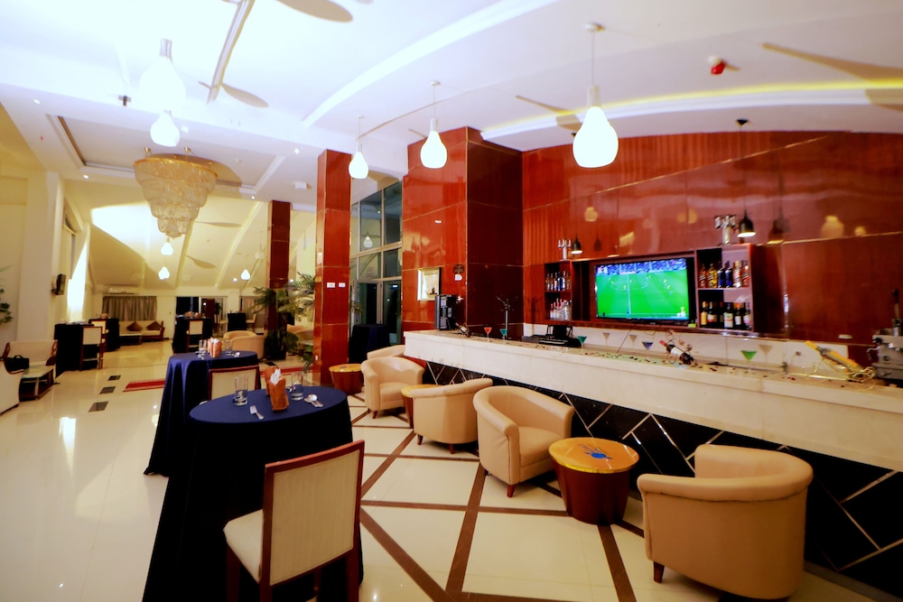 Planet Hotel 38/49