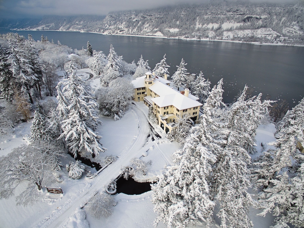 Columbia Gorge Hotel And Spa 55/62