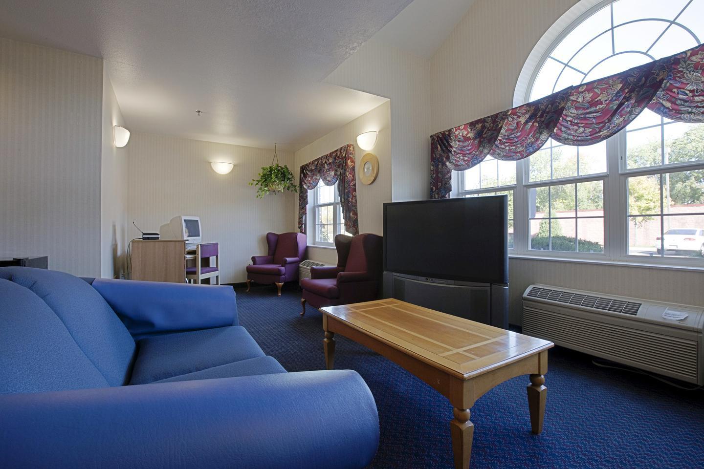 Americas Best Value Inn Suites Racine 14/27