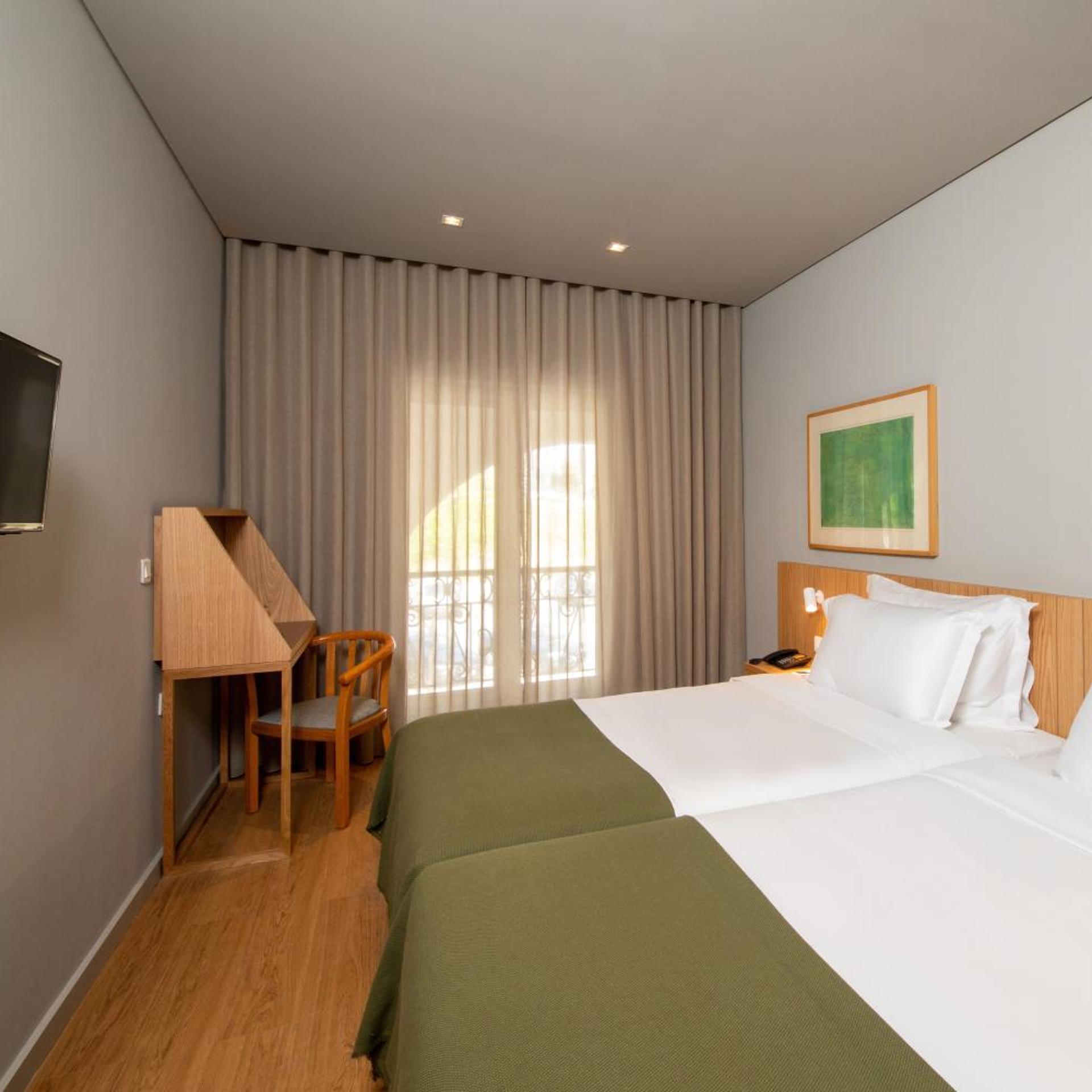 Room, Single