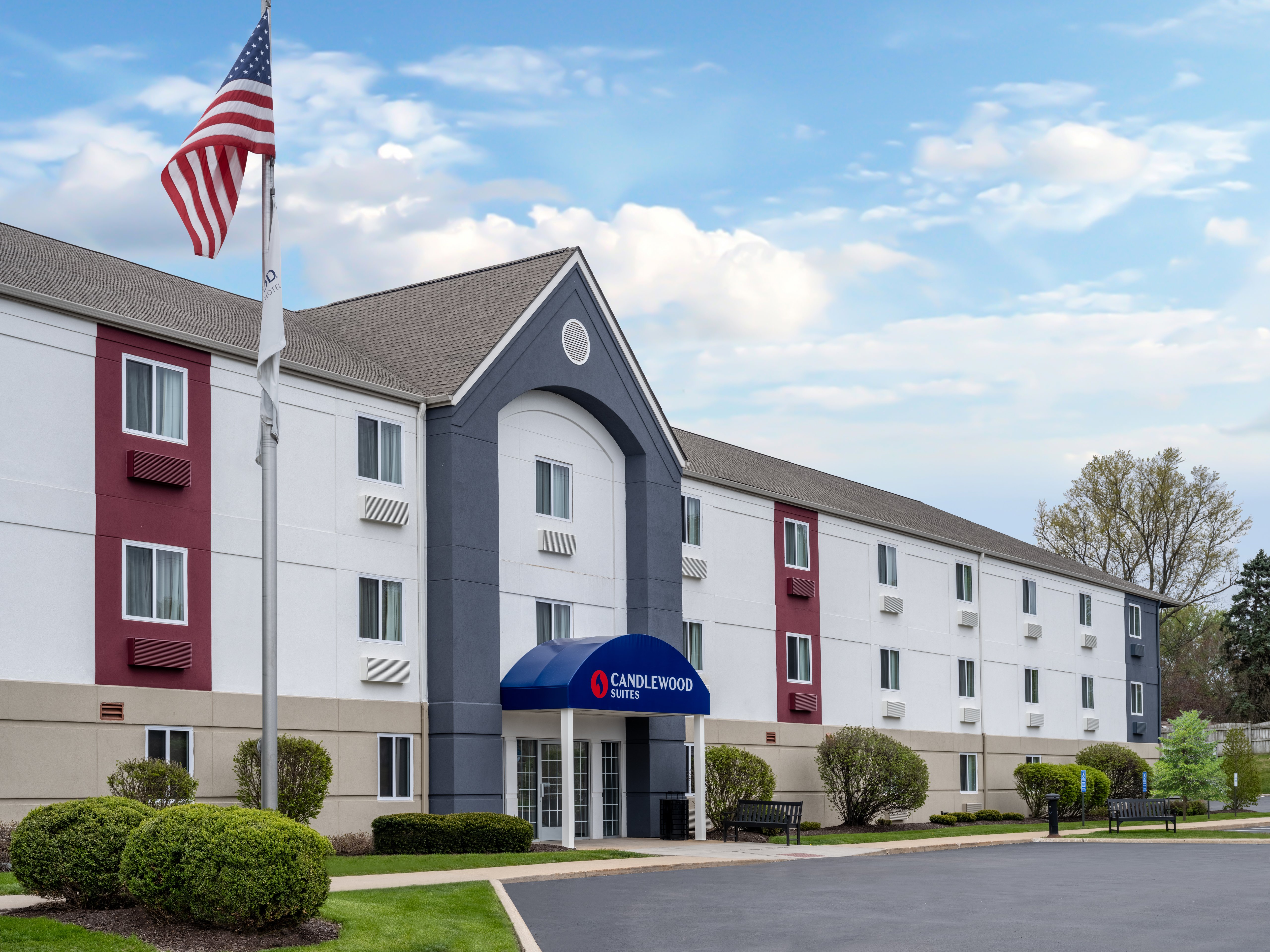 CANDLEWOOD SUITES ROCKFORD 2/38