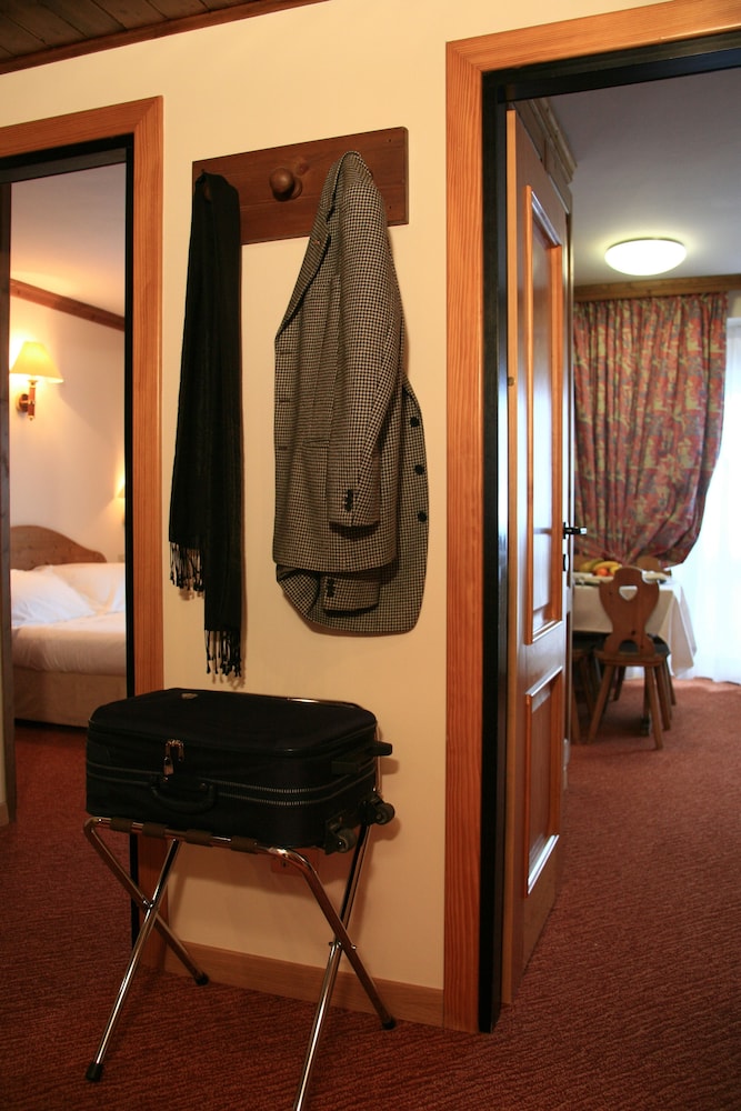 Hotel Alaska Cortina 51/60