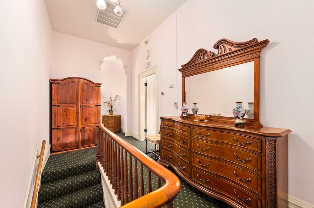 The Gables Wine Country Inn 3/50
