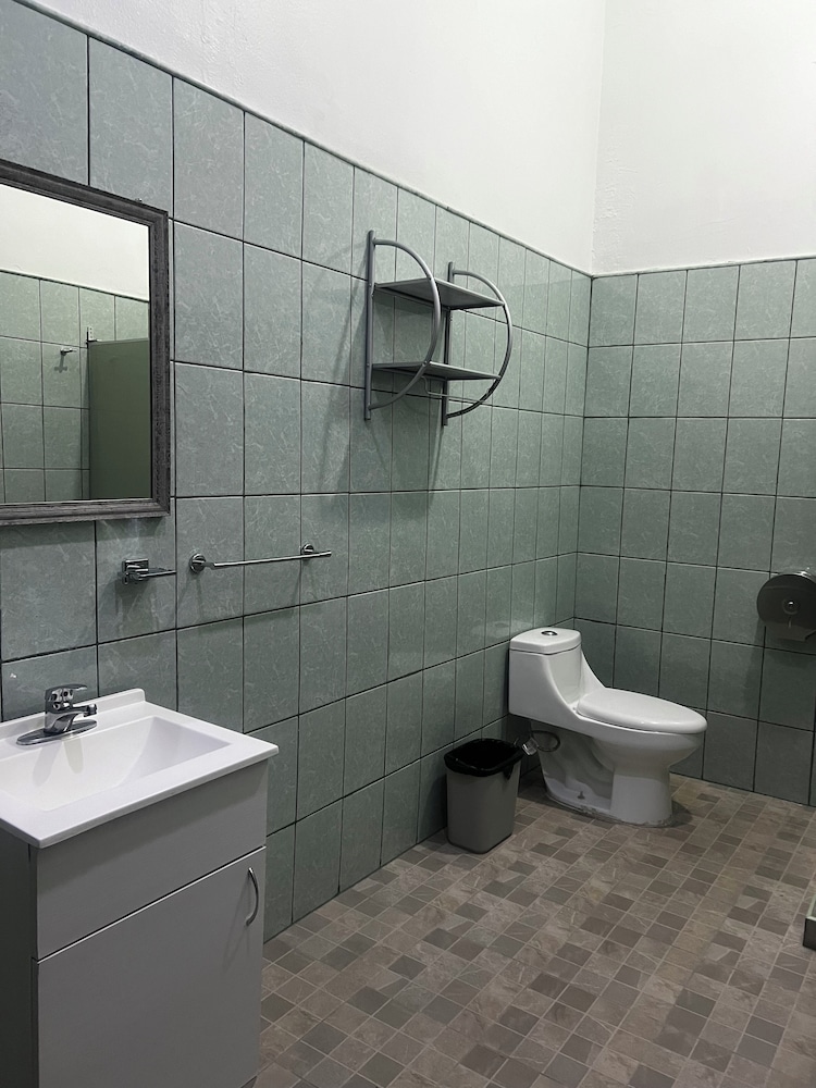 Hostal Amigo 46/48