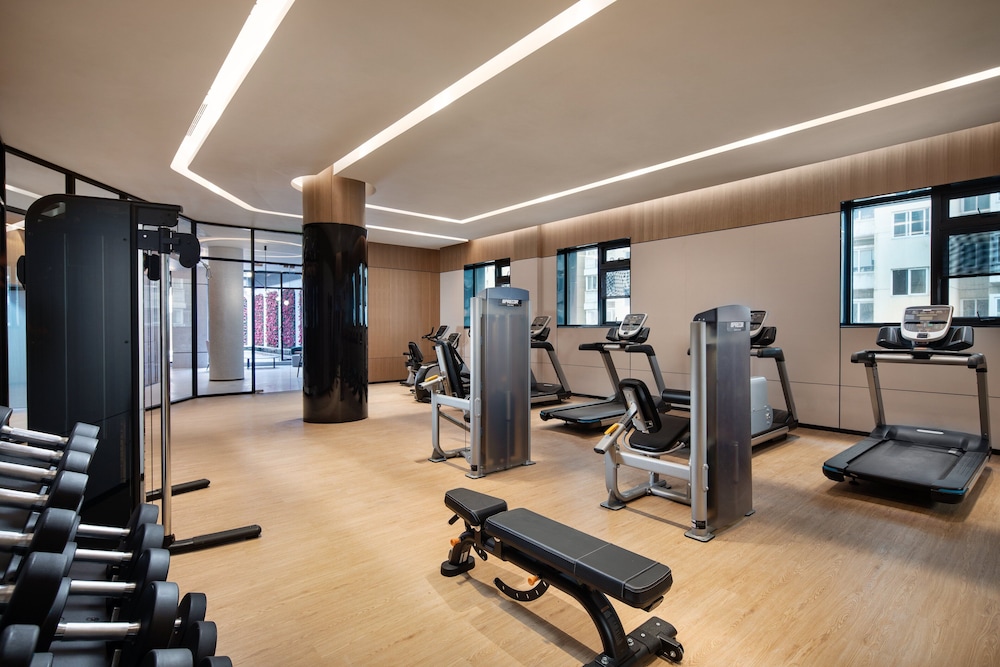 Holiday Inn Shanghai Nanjing Road 38/75