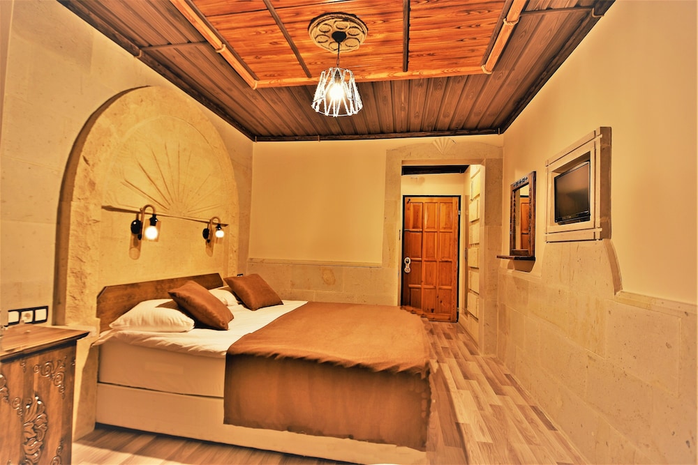 Ciner Hotel 24/50