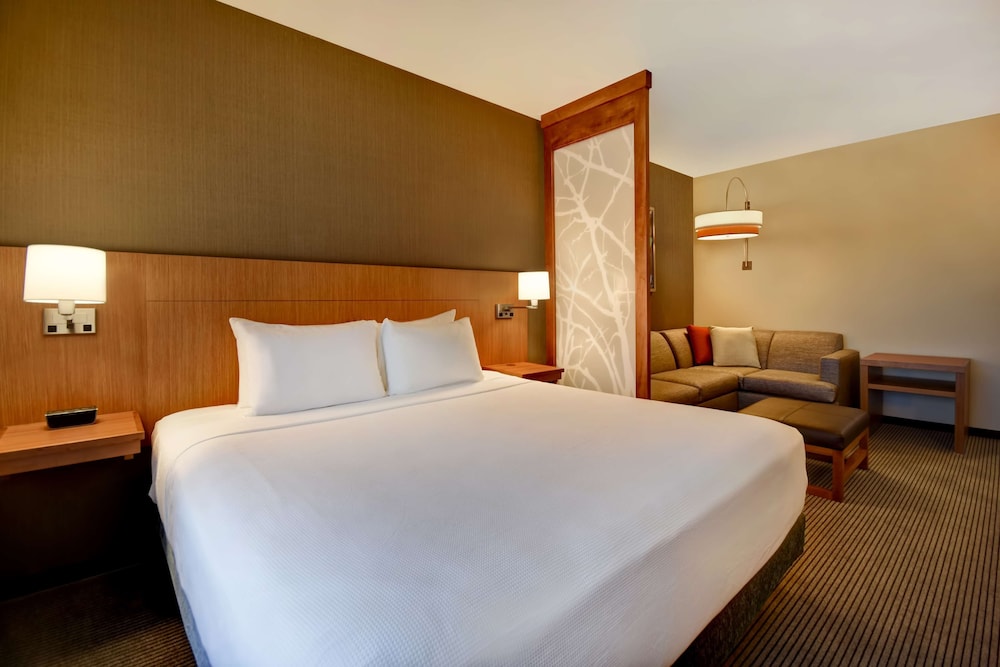 Hyatt Place Huntsville 7/53