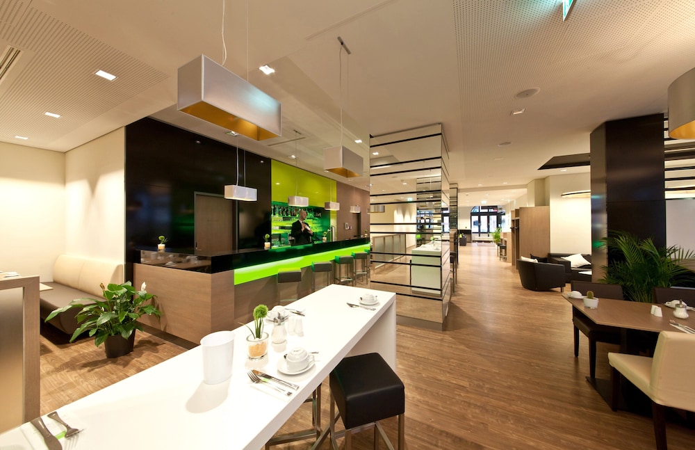 Garner Hotel Berlin - Charlottenburgm, an IHG Hotel 11/82