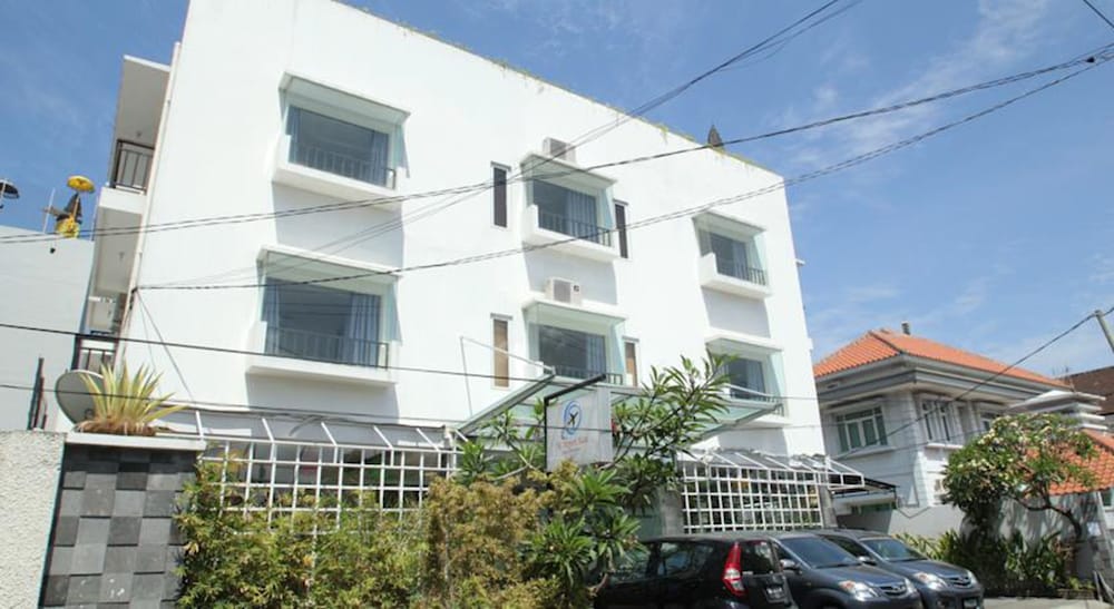 Super OYO 93765 Airport Kuta Bali Hotel 31/37