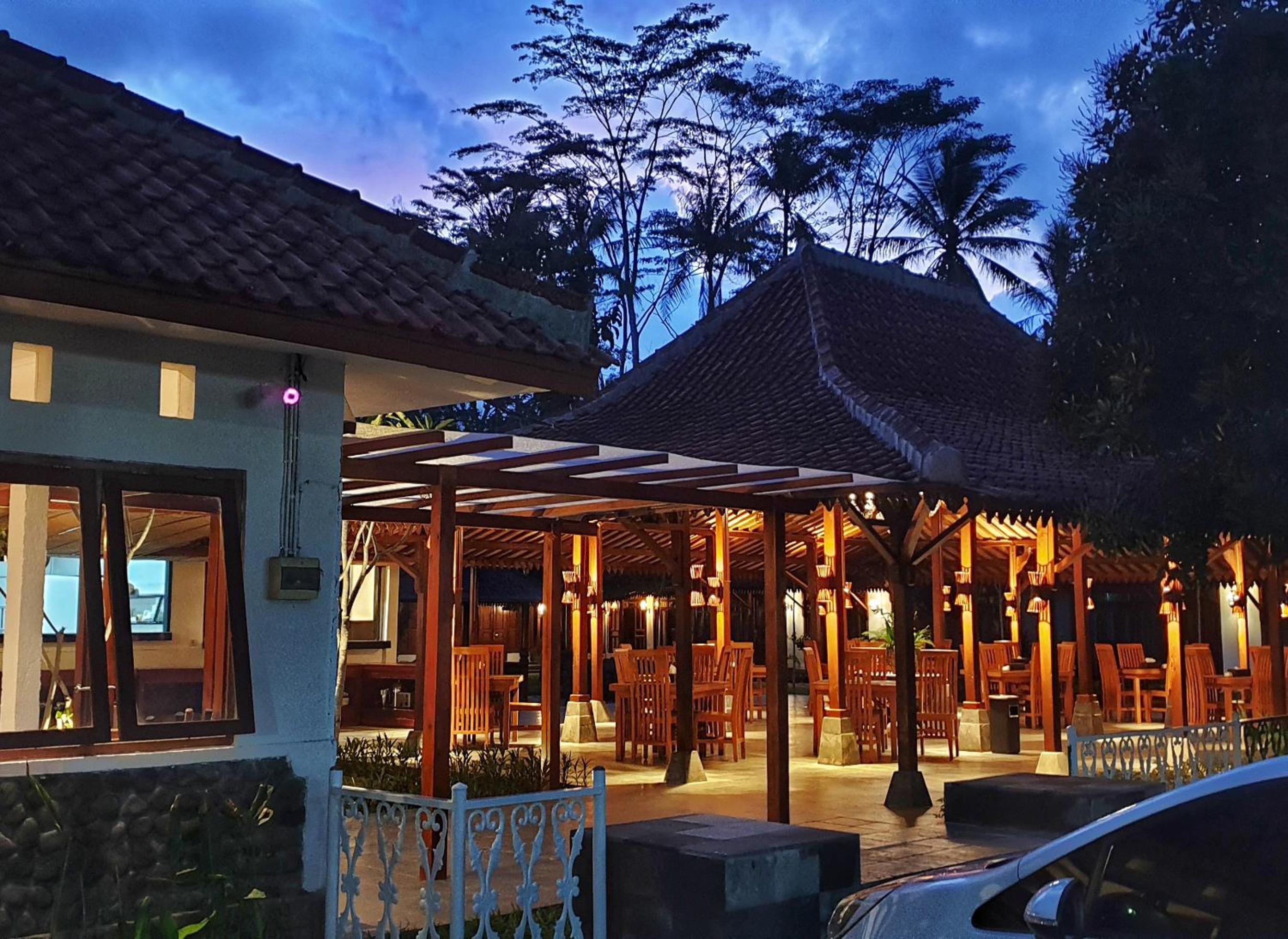 The Nalaya Hotel & Resto 2/49