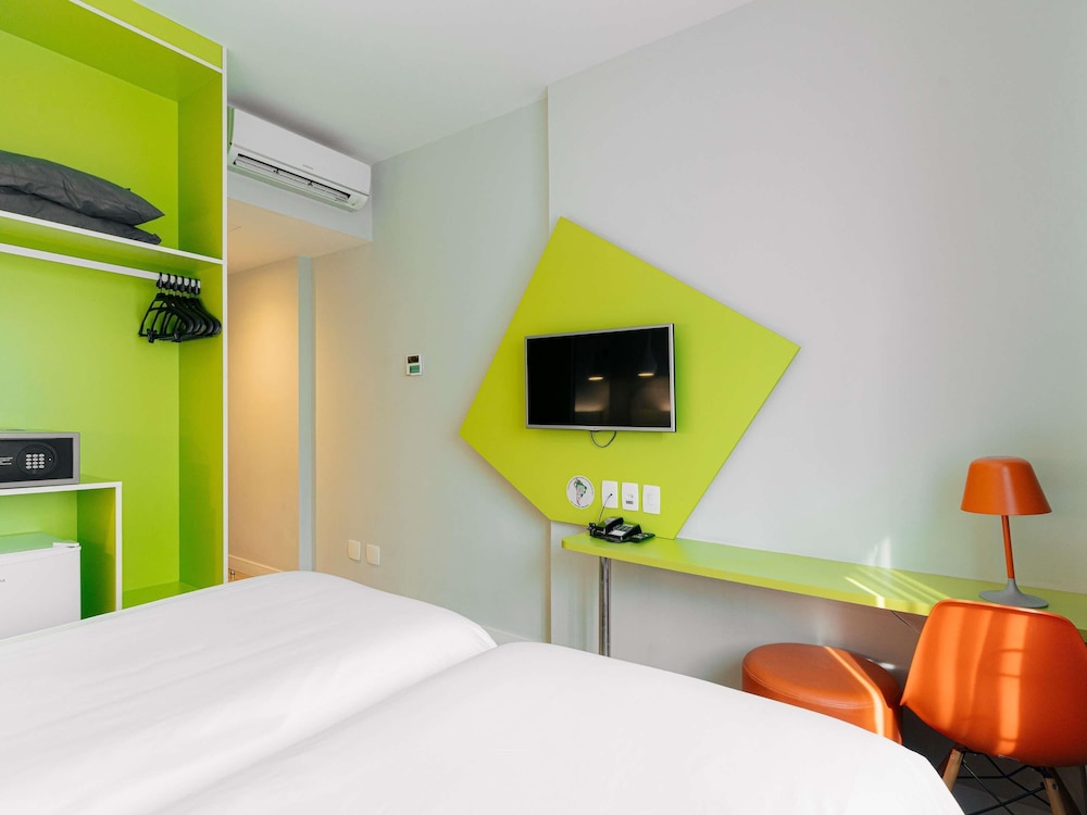 STANDARD, TWIN BEDS