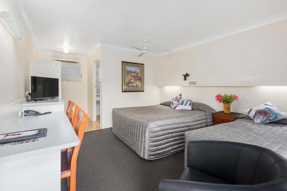 Whiteoaks Motel and Lodges 10/20