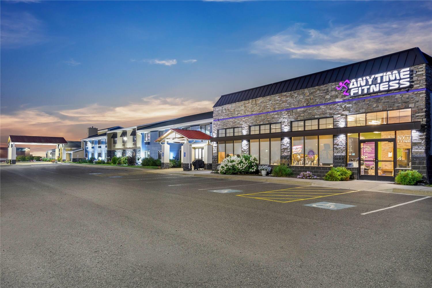AmericInn by Wyndham Virginia 46/47