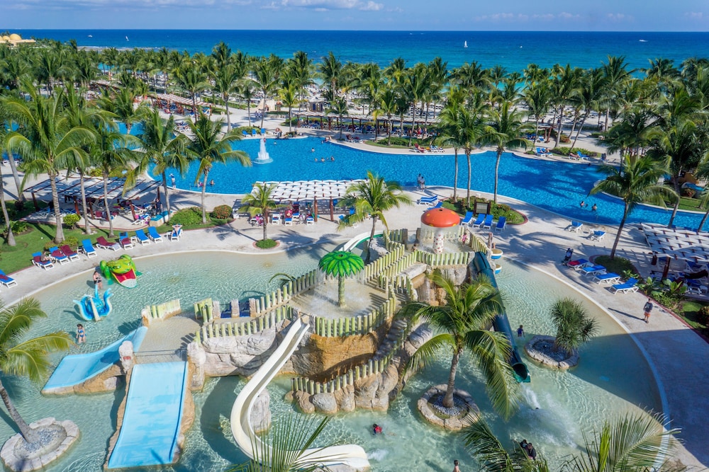 Barcelo Maya Tropical 39/48