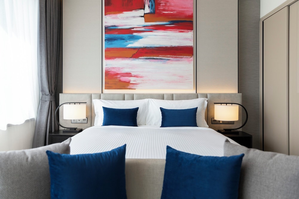 Deluxe, King Bed