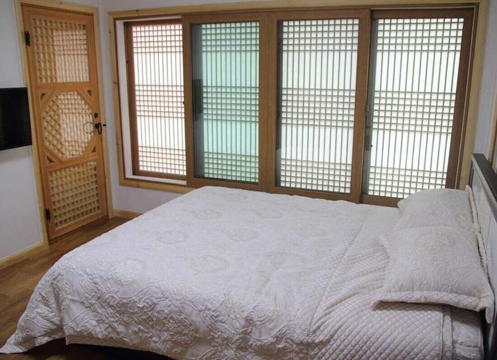 Suncheon Moonlight Love Hanok Pension 16/39