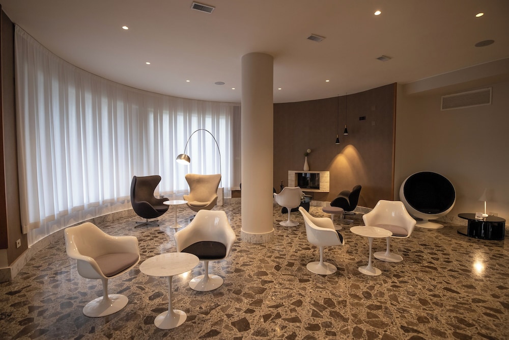 Hotel Ristorante Carosello 41/50