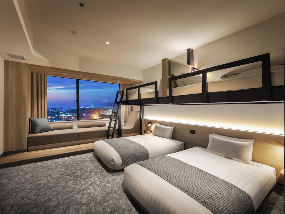DELUXE, FAMILY, BUNK BED