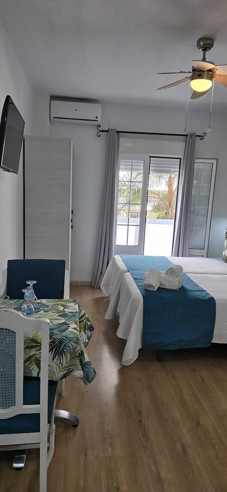Candisol Cozy Inns 6/26
