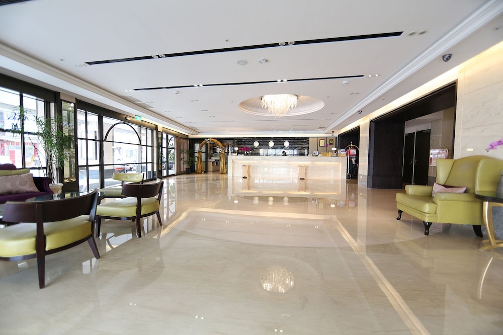 Grand Earl Hotel 4/48