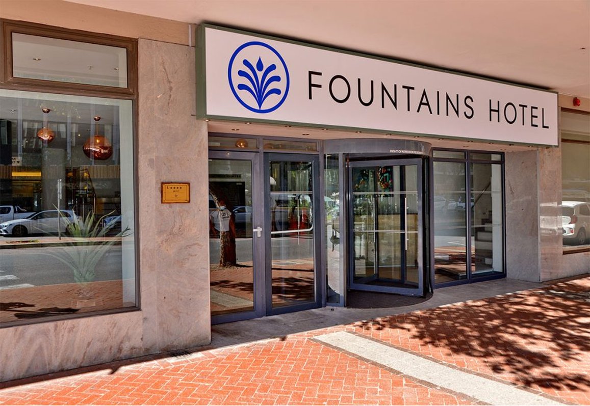 Fountains Hotel 1/16