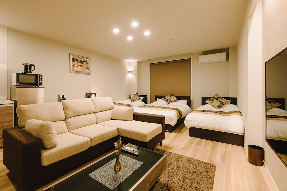 Grand Base Karatsuekiminami 23/31