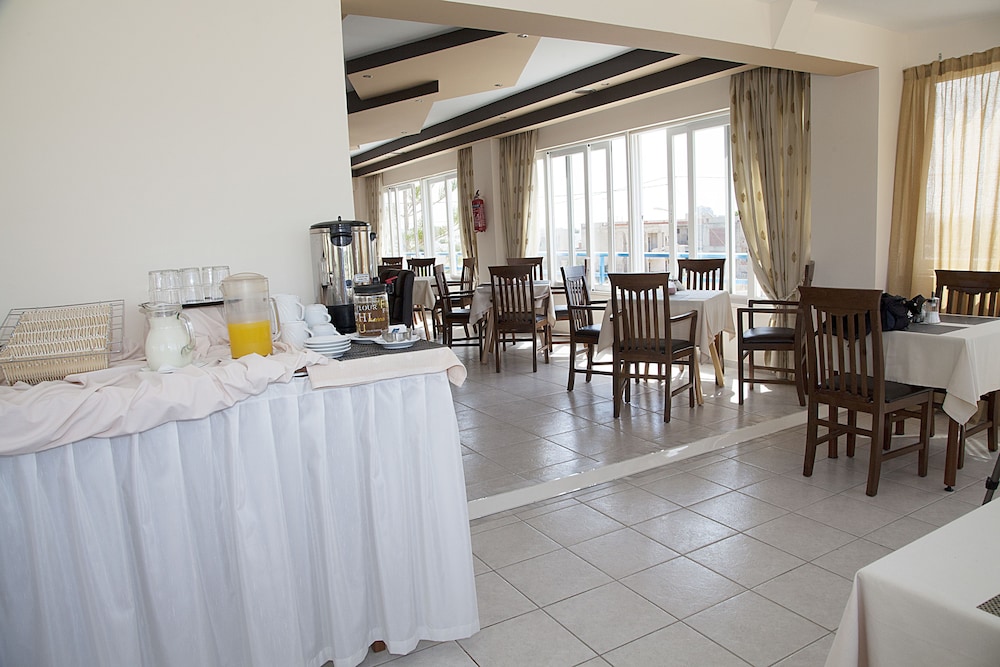 Hotel Athinoula 40/66
