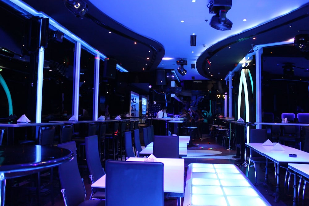 Broadway Hotel 17/23
