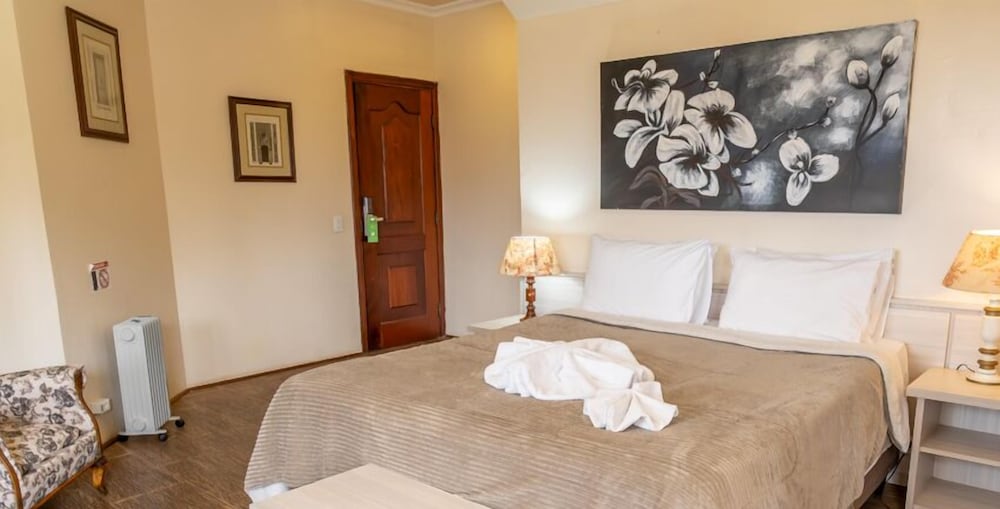 EXECUTIVE, DOUBLE BED