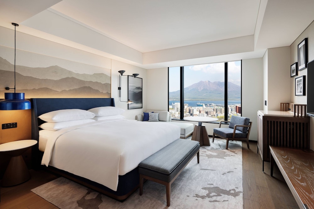 Club, Double Bed, Khalifa View