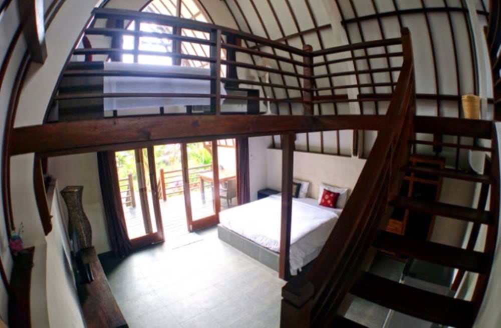 OCEANS 5 DIVE RESORT 60/77