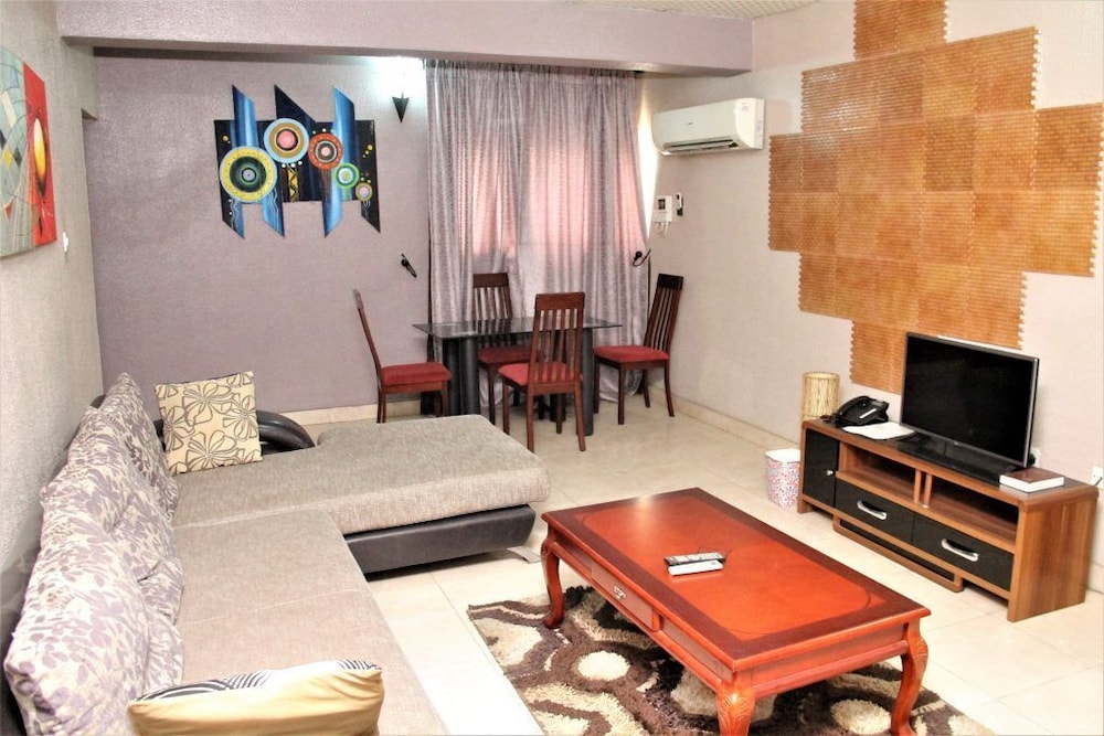 Excellence Hotel 27/39