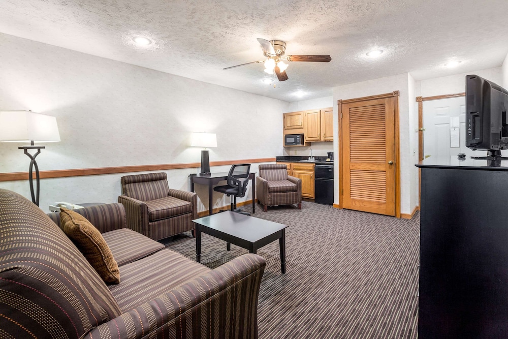 Quality Inn Traverse City 52/63